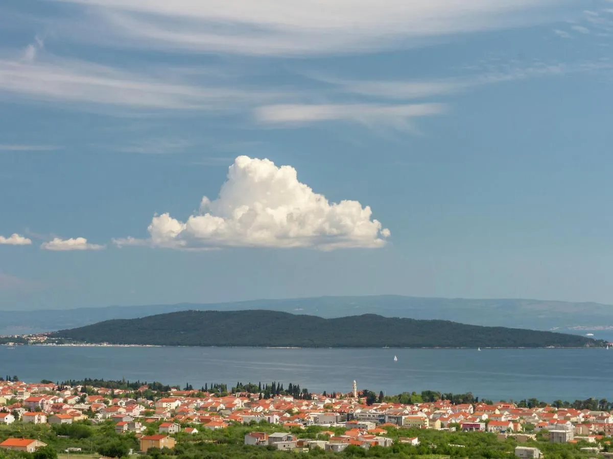 Beautiful Apartment In Between Split And Trogir Kastel Stari