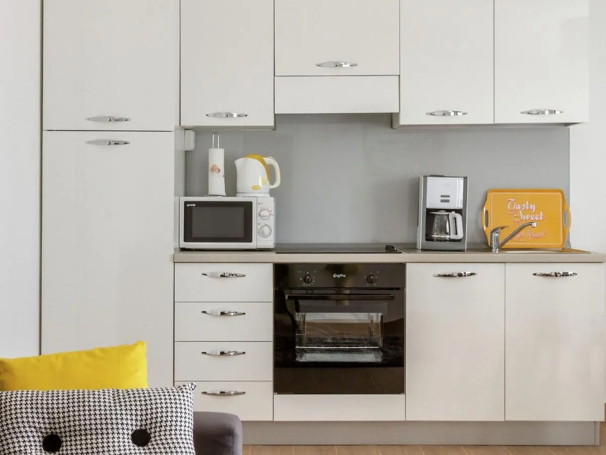 Beautiful Apartment In Between Split And Trogir Kastel Stari 0*,