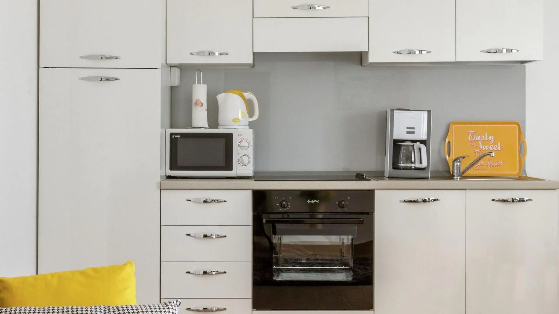 Beautiful Apartment In Between Split And Trogir Kastel Stari